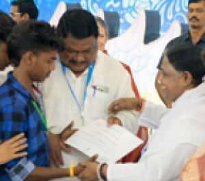 Tribal Minister Awards eLiteracy Certificates to Beneficiaries Trained by AmritaCREATE
