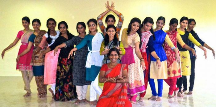 Amrita Cultural Wing, Samskriti Conducts Bharatanatyam Workshop